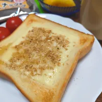 白ごまハニーチーズトースト| macchinaさん