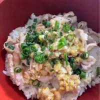 ねぎ塩豚丼| ぬちょさん