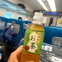 drinking  「崎陽軒のお茶」inのぞみ361号　新横浜からのぞみに乗り、お茶で一服。今日から仕事だー！|なびさん
