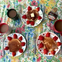 ストロベリーパンケーキ|はやとさん
