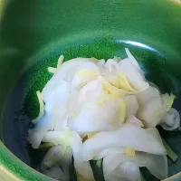 カブの古漬けの生姜で和え|osanpowankoさん
