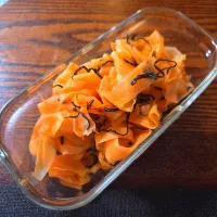 ニンジンの塩昆布和え