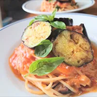 Spaghetti con melanzane e pancetta al pomodoro| kazaneさん