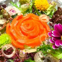 サーモンのお刺身サラダ|foodanalystＭＩＫＩさん