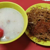 Super yummy breakfast fish peanut porridge and beehoon old sch taste 😍😍😍😛😛😛🤤🤤🤤|🍒lynnlicious🍒さん