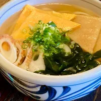 過日の麺好きランチ                                           「かやくうどん」に七味かけ| mottoさん