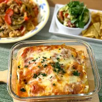 メキシカンな晩ご飯🇲🇽エンチラーダ＆ワカモレ＆ファヒータ|あゆさん