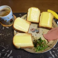 ハムチーズトースト、小松菜のお浸し、ホットコーヒー、バナナ(朝ご飯)|enarinさん