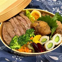 ステーキ&ハンバーグ🍱投稿し忘れた一昨日の🍱(笑)