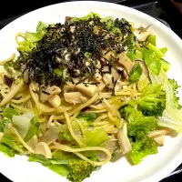 きのことレタスの和風スパゲッティ|たまさん