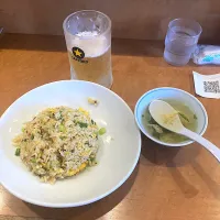 今日の昼ご飯@「中国麺飯食堂 マルナカ」さん④  炒飯（スープ付き）　金曜ドラマ「田鎖ブラザーズ」の田鎖兄弟（岡田将生、染谷将太）行きつけの町中華「もっちゃん」（山中崇）の炒飯がむちゃくちゃ美味しそうだったので、無性に炒飯が食べたくなりました。|なびさん