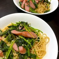 ほうれん草とウィンナーのバタぽんパスタ| ハルさん