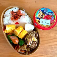 野菜炒め🫛金平牛蒡🥚笹かま🫑とウインナーの炒め　🍎ゼリー|JKお弁当さん