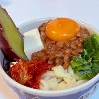 月見納豆キムチうどん小江戸Special|マニラ男さん
