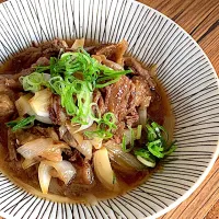 新玉ねぎと牛すじの煮込み|ユッキーさん