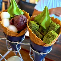 西尾抹茶🍵白玉ぜんざい&抹茶わらび餅ソフト|akkaさん