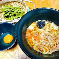 初物の枝豆🫛
すき鍋うどん|naoさん