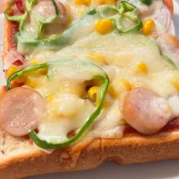 休日の朝食はピザトースト| みーしゃさん