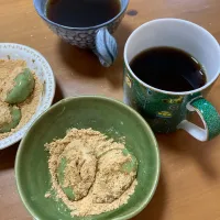 よもぎきな粉餅🥰大好きなおやつ|さくたえさん
