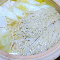 9年前の釣り魚ディナーその⑤釣ってきた魚だらけメニューの為、冷蔵庫整理の湯豆腐追加|🐈⸒⸒⸒⸒つるのダンス🐈🐾さん