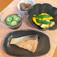 ☆ぶり照り焼き　☆高野豆腐卵とじ　☆コロコロこんにゃく　☆もずく酢|chikakoさん