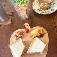 朝ごはん♯オムレツサンド| 小松菜さん