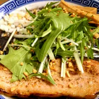 【5/21までの限定】
【食べログ百名店 ラーメン TOKYO 2019~2025 選出店】
煮干そば 流。 
烏賊れたベイビー (170g、1,400円)
＋メンマ (150円)
@十条1分 
226128
〈醤63塩23噌󠄀8タ5出12F4冷3チ3混3つ2担1沖1〉