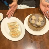 菜香園の餃子と焼売|はやとさん