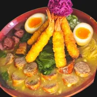 🇯🇵Clear Shōyu ramen with crayfish tempura, sausage, egg and red cabbage pickles🇯🇵