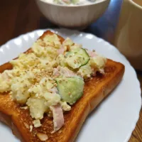こんがり焼いてポテサラトースト|macchinaさん