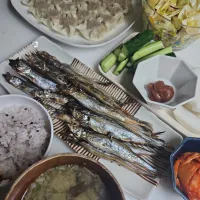 ☆夕飯☆雑穀米、茄子と茗荷の味噌汁、ししゃも、やみつきキャベツ、野菜スティック、焼売、キムチ|ｼｮｺﾗさん
