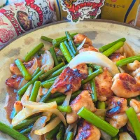 若鶏鶏トロとニンニクの芽&新玉葱のYummy!炒め自家製醤油糀入り|fumfumさん