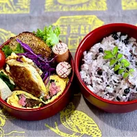 黒千石黒豆ご飯、とん平、アジ香草パン粉焼き、しぐれ煮と桜でんぶ入り出し巻き卵|めみさん