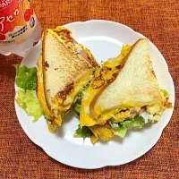 フライパンでたまごホットサンド|akkoさん