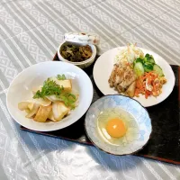 grandmaの晩ごはん☆ 今夜はチキンバーの塩🧂コショウ炒め
玉ねぎと厚揚げをすき焼き味で玉子をつけて頂きました|kaoriさん