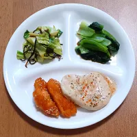 キャベツの塩昆布炒め、小松菜のお浸し、サラダチキン、甘辛チキン|ナナさん
