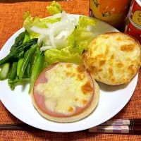 ハムチーズ🧀イングリッシュマフィン|akkoさん