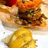 モスみたいなアボカドバジルバーガー🍔|kyon2さん